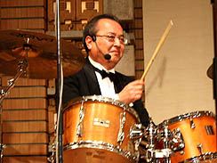 画像集#007のサムネイル/恒例の「役員バンド」がさらにパワーアップした,コーエーテクモホールディングスのパーティに潜入