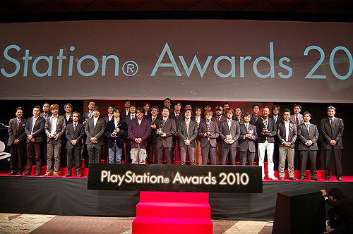 #022Υͥ/PlayStation Awards 2010פɽʹ޺طԤδӤǺ