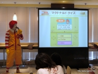 画像ギャラリー No.010のサムネイル画像 / ドナルド・マクドナルド先生が子供達に“食育”をレクチャー。「DS マック アドベンチャー」の体験会と食育ワークショップのイベントレポートを掲載