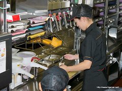 画像ギャラリー No.017のサムネイル画像 / ドナルド・マクドナルド先生が子供達に“食育”をレクチャー。「DS マック アドベンチャー」の体験会と食育ワークショップのイベントレポートを掲載