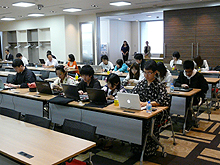 画像ギャラリー No.002のサムネイル画像 / Microsoft主催の学生技術コンテスト「Imagine Cup 2012」で,日本代表チームが日本歴代最高位の世界第2位に入賞。帰国後報告会の模様をお届け