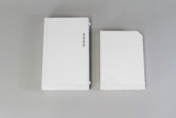 画像ギャラリー No.006のサムネイル画像 / 本日発売された「Wii U」をさっそく開けてみた。筐体とACアダプタは従来のWiiより一回り大きい