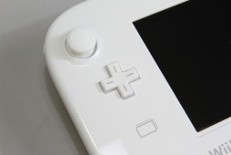 画像ギャラリー No.022のサムネイル画像 / 本日発売された「Wii U」をさっそく開けてみた。筐体とACアダプタは従来のWiiより一回り大きい