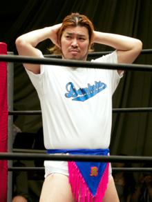 画像集#001のサムネイル/4Gamerは,東京ゲームショウ2014の会場からDDTプロレスの試合を動画配信します