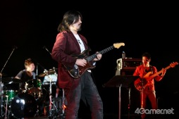 画像ギャラリー No.008のサムネイル画像 / 数々の名作の楽曲をバンド演奏で披露。著名コンポーザー達のトークも冴え渡ったゲーム音楽フェス「Return to 4star」の模様をレポート