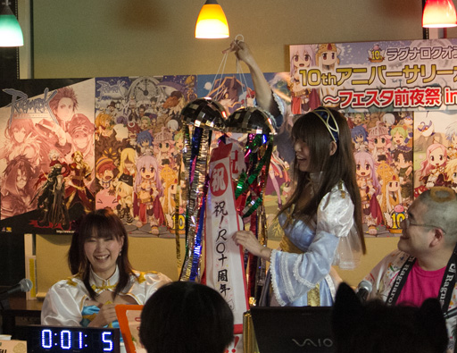 画像ギャラリー No.010のサムネイル画像 / ROファンが深夜の秋葉原に集結! 「ラグナロクオンライン」10周年カウントダウンイベントの模様をレポート