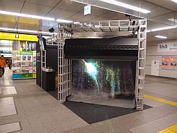 画像ギャラリー No.003のサムネイル画像 / 「EVE Online」,JR秋葉原駅でのクライアントDVD配布イベントの模様を公開