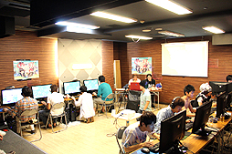 画像ギャラリー No.002のサムネイル画像 / 「スカッとゴルフ パンヤ」,新コースの覇者を決める「AbbotMineCup 2013」の決勝大会をレポート