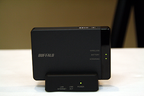 画像ギャラリー No.002のサムネイル画像 / iPadや携帯ゲーム機をドコモ3G対応に! Wi-Fiルータ「ポータブルWi-Fi DWR-PG」が6月24日から発売