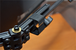 画像ギャラリー No.014のサムネイル画像 / XFXブランドの3画面ディスプレイスタンド「XFX Triple Display Monitor Stand」を組み立ててみた