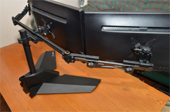 画像ギャラリー No.019のサムネイル画像 / XFXブランドの3画面ディスプレイスタンド「XFX Triple Display Monitor Stand」を組み立ててみた