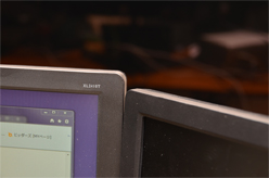 画像ギャラリー No.020のサムネイル画像 / XFXブランドの3画面ディスプレイスタンド「XFX Triple Display Monitor Stand」を組み立ててみた