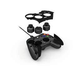 画像ギャラリー No.009のサムネイル画像 / アナログスティックやD-Padの形状と配置などをカスタマイズできるゲームパッドがMad Catzから登場。24日に国内発売