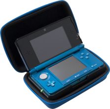画像ギャラリー No.006のサムネイル画像 / 乾電池式の充電器を内蔵し,持ち運びながら充電できる3DS用ケースが登場