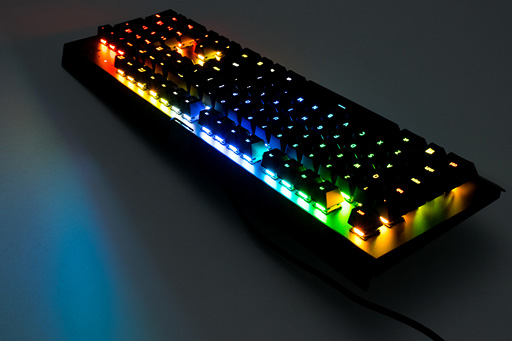 Razer BlackWidow X ChromaױѸǥXդBlackWidowϡǥȲ㤦Τ