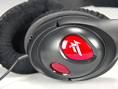 画像集#023のサムネイル/アナログ&USB。「Fatal1ty」ブランドの直販限定Creative製ヘッドセット2製品を評価する