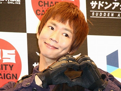 画像ギャラリー No.006のサムネイル画像 / 「ネクソンのゲームしかやりません!」──テレビCMに出演する楽しんごさんも駆けつけた,ネクソンのFPSチャリティキャンペーン記者発表会レポート