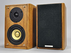 画像ギャラリー No.006のサムネイル画像 / これが「20年使えるゲーマー向けスピーカー」だ。音に悩めるゲーマーへ捧ぐ,本当によいスピーカーの話