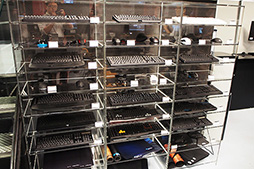 画像ギャラリー No.004のサムネイル画像 / 約100種類ものゲーマー向け周辺機器を実際のゲームで試せるサービスが秋葉原GALLERIA Loungeでスタート