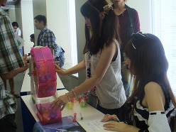 画像ギャラリー No.015のサムネイル画像 / 「ゲットアンプドX」第3回世界大会の勝負の行方は? 「ゲットアンプドワールドフェスティバル2010」イベントレポート