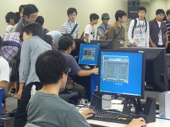 画像ギャラリー No.021のサムネイル画像 / 「ゲットアンプドX」第3回世界大会の勝負の行方は? 「ゲットアンプドワールドフェスティバル2010」イベントレポート