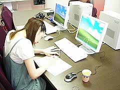 画像ギャラリー No.002のサムネイル画像 / 「アットゲームズ」,はいだ画伯による似顔絵入りTシャツが当たる!