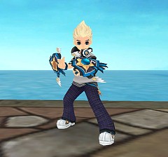 画像ギャラリー No.008のサムネイル画像 / 「TARTAROS」腕章が正義の印?「10月の幸運箱」で新アバターを入手せよ