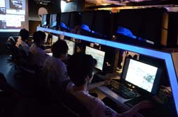 画像ギャラリー No.009のサムネイル画像 / 「Alliance of Valiant Arms」のオフラインイベント,「DeToNator Presents ネットカフェキャラバン 2012 番外編」をレポート