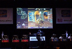 画像ギャラリー No.003のサムネイル画像 / 「Alliance of Valiant Arms」公式大会は,名勝負続出のなか,クラン「DeToNator」が「護衛」「爆破」の両部門で初の二冠を達成