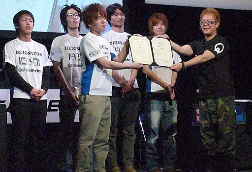 画像ギャラリー No.016のサムネイル画像 / 「Alliance of Valiant Arms」公式大会は,名勝負続出のなか,クラン「DeToNator」が「護衛」「爆破」の両部門で初の二冠を達成