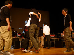 画像ギャラリー No.019のサムネイル画像 / 日本一の座と世界への切符を手に入れたのは,「HollowMellow(LIA-BLUFF)」。激戦だらけだった「クロスファイアチャンピオンシップ2012」レポート