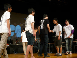 画像ギャラリー No.024のサムネイル画像 / 日本一の座と世界への切符を手に入れたのは,「HollowMellow(LIA-BLUFF)」。激戦だらけだった「クロスファイアチャンピオンシップ2012」レポート