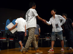 画像ギャラリー No.027のサムネイル画像 / 日本一の座と世界への切符を手に入れたのは,「HollowMellow(LIA-BLUFF)」。激戦だらけだった「クロスファイアチャンピオンシップ2012」レポート