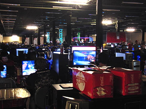 画像ギャラリー No.003のサムネイル画像 / Access Accepted第313回:「QuakeCon 2011」で見た,LANパーティーというカルチャー