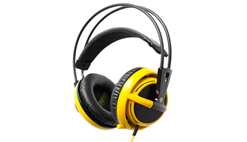画像ギャラリー No.001のサムネイル画像 / プロゲームチーム「Natus Vincere」公式の「SteelSeries Siberia v2」が登場