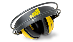 画像ギャラリー No.002のサムネイル画像 / プロゲームチーム「Natus Vincere」公式の「SteelSeries Siberia v2」が登場