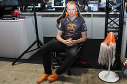 TGS 2014SteelSeriesϥإåɥåȤμǥSiberia V3פ