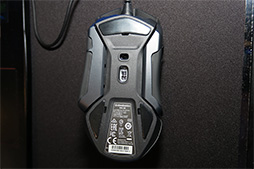 画像ギャラリー No.005のサムネイル画像 / 深度センサー搭載のSteelSeries製ワイヤードマウス「Rival 600」,国内発売は3月16日に決定。3月2日からはAmazonで先行販売