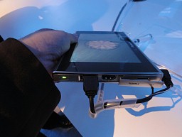 画像ギャラリー No.005のサムネイル画像 / テレビだけで本格3Dゲームが楽しめる? パナソニックブースでVIERA Connectのゲームを観てきた