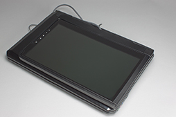 画像ギャラリー No.036のサムネイル画像 / ノートPC用セカンダリ液晶ディスプレイはゲーマーにとって使えるものなのか。GeChic製「On-Lap1301」を試す