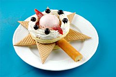 画像ギャラリー No.004のサムネイル画像 / 秋葉原のメイドカフェ「ぴなふぉあ」が期間限定で「ELSWORD」カフェに