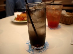 画像ギャラリー No.012のサムネイル画像 / 特製料理やオリジナルグッズなどを販売。「エルソードカフェ」内覧会レポート。1号店にはゲームの衣装に身を包んだメイドさんも