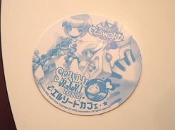 画像ギャラリー No.015のサムネイル画像 / 特製料理やオリジナルグッズなどを販売。「エルソードカフェ」内覧会レポート。1号店にはゲームの衣装に身を包んだメイドさんも