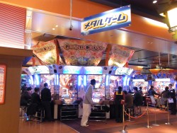 画像ギャラリー No.003のサムネイル画像 / 実践的な接客サービス力が試された「ADORES 第4回接客サービスコンテスト」。“アドアーズ錦糸町店”の一日に密着レポート