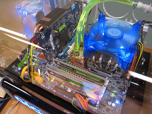 COMPUTEX 200801GIGABYTEޡСåP45ޥ