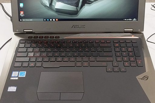 画像ギャラリー No.019のサムネイル画像 / ASUS,世界初の外付け液冷ユニット付きゲームノートPC「GX700VO」を発表。2月19日に60万円弱で発売