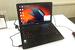 画像ギャラリー No.022のサムネイル画像 / ASUS,世界初の外付け液冷ユニット付きゲームノートPC「GX700VO」を発表。2月19日に60万円弱で発売