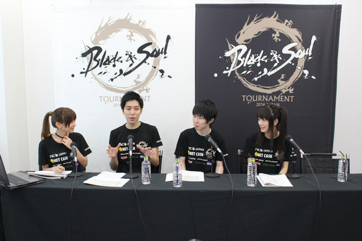 画像ギャラリー No.009のサムネイル画像 / 「ブレイドアンドソウル」の「シーズン1決勝大会」を制したのはガチムチお兄さん選手。8月のアップデート情報も発表されたイベントをレポート