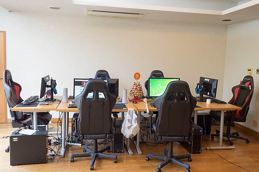 画像ギャラリー No.004のサムネイル画像 / 話題の“プロゲーマー専門学校”ってぶっちゃけどうなの? DetonatioN FMのゲーミングハウスにて,代表の梅崎氏とSANKOの鈴木氏に聞いてみた