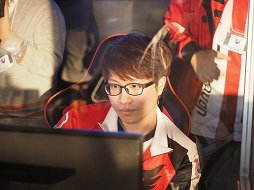 画像ギャラリー No.011のサムネイル画像 / 「LEAGUE OF LEGENDS JAPAN LEAGUE 2015 SEASON2」が開幕。各チームが大幅に選手を入れ替えて新体制で臨んだ試合の模様をレポート